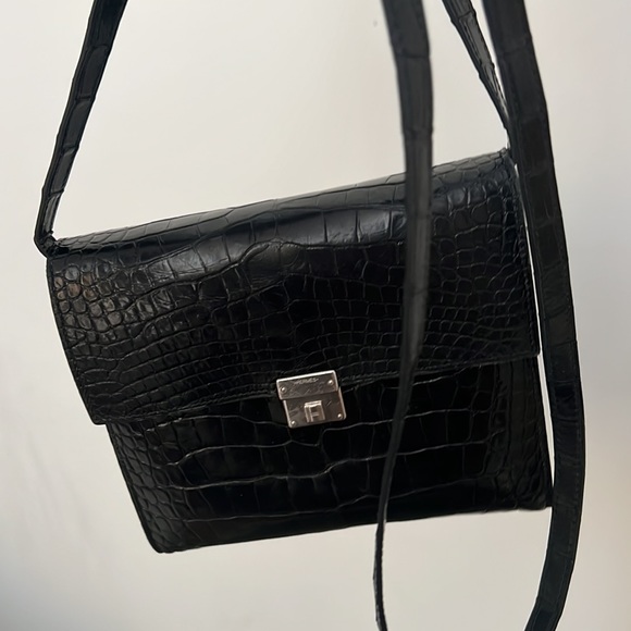 Hermes crocodile crossbody bag. Authentic gorgeous 😻 - Picture 2 of 4